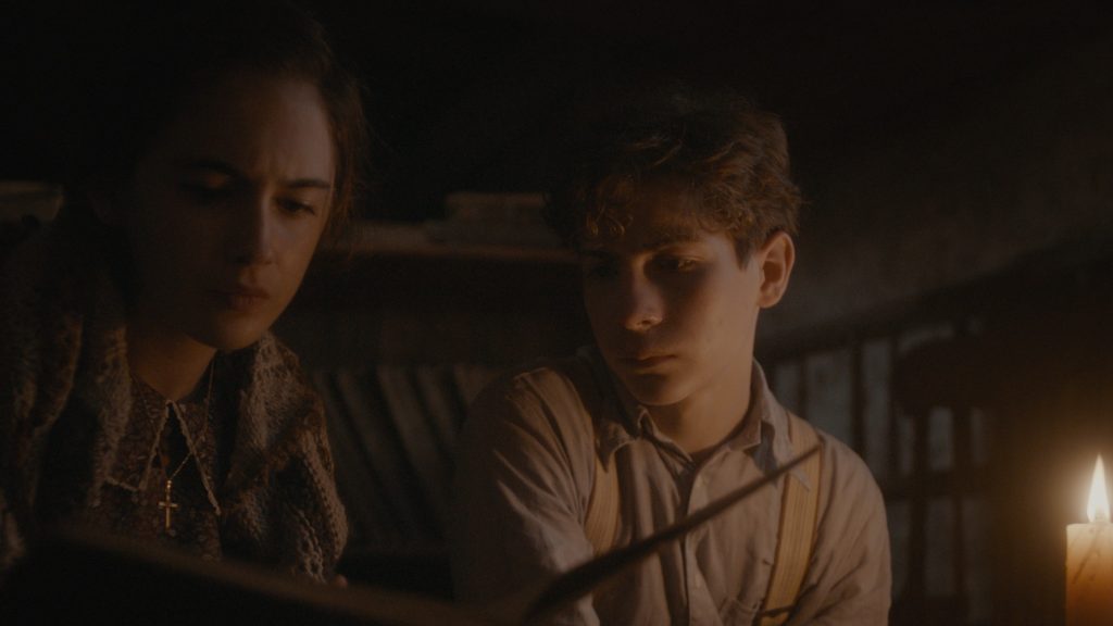 Hài Cốt Thầm Thì